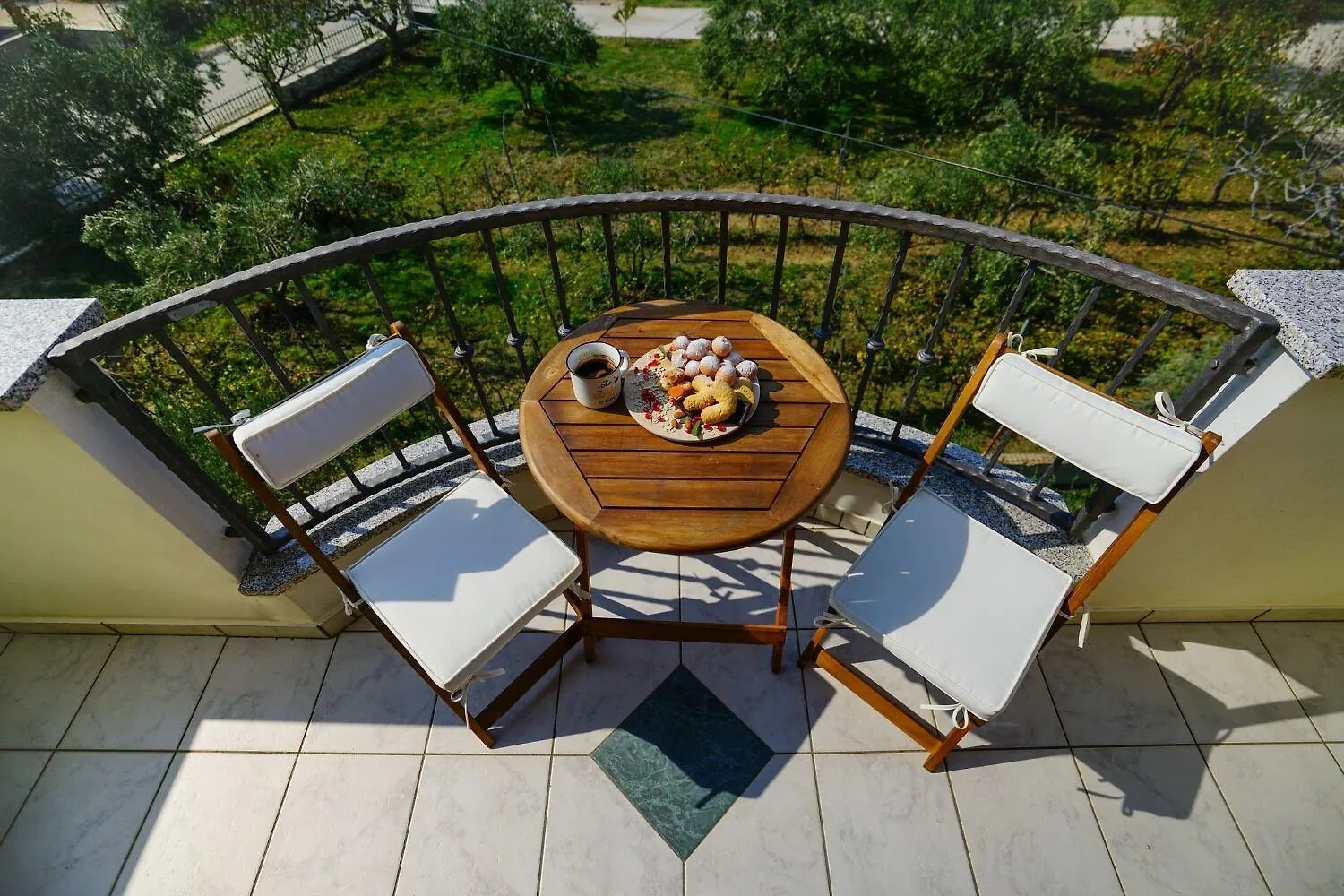 Apartments Secret Garden Razanac